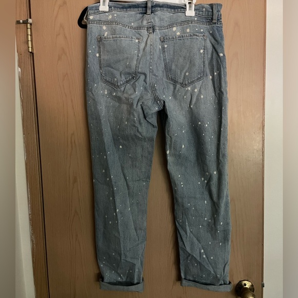 Old Navy Jeans Women Boyfriend Mid Rise Paint Splatter Size 10 oversized - Picture 2 of 4